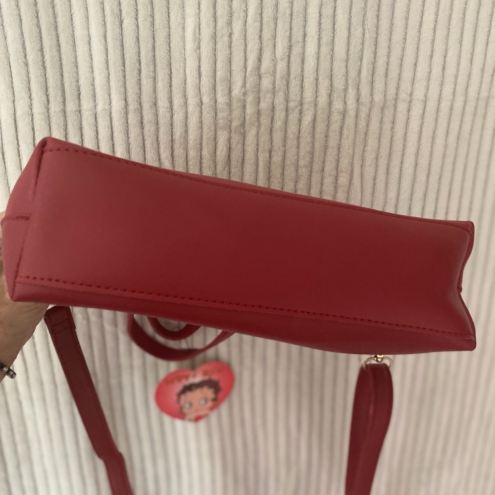 Betty Boop Red satchel style Handbag/ Shoulder Bag - Picture 10 of 12
